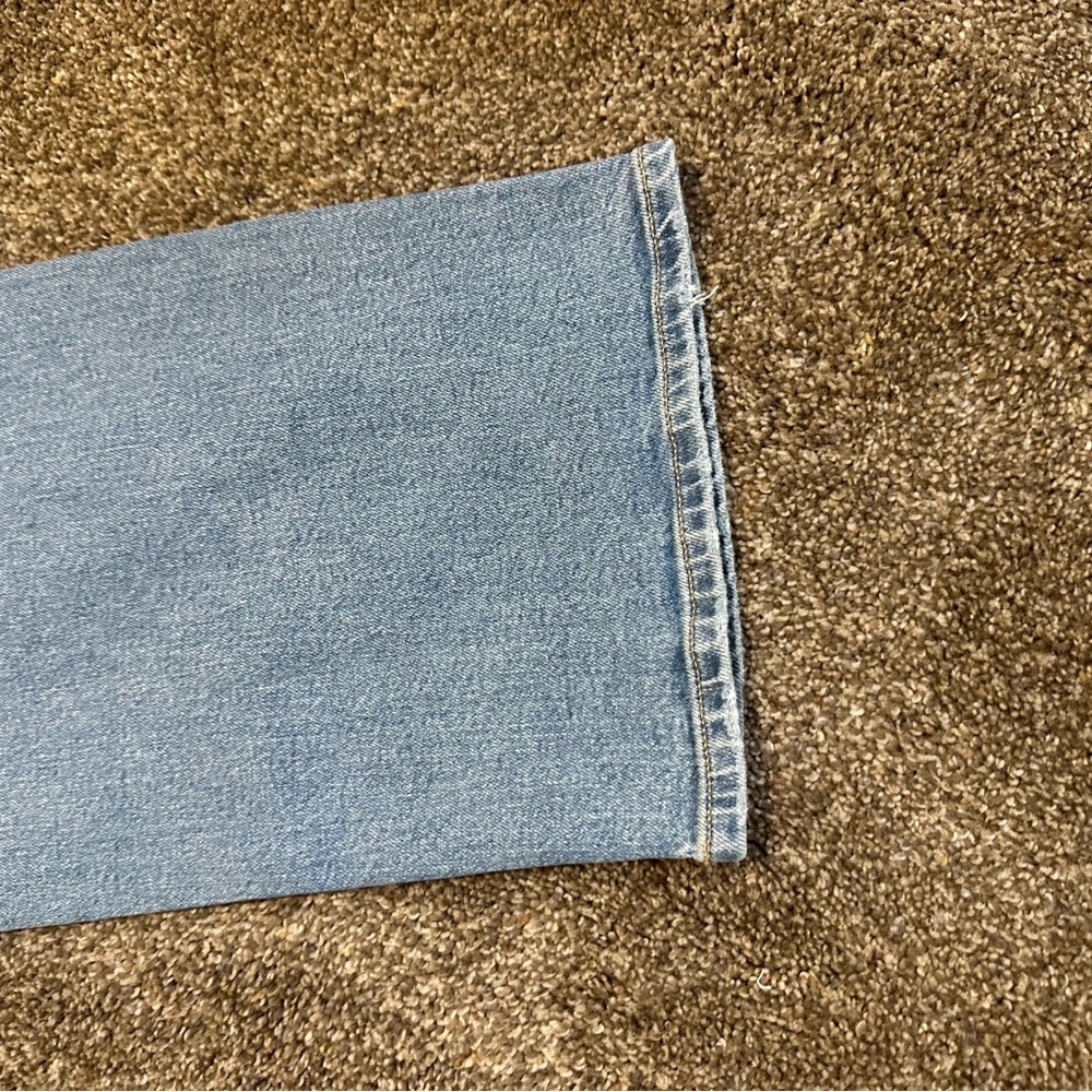American Eagle Outfitters Women's Jeans - Dark and Light Blue 2pair bundle - Picture 11 of 15